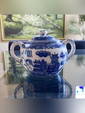 VTG Blue Willow Sugar Bowl w Lid Blue White Porcelain Transferware 3.25”